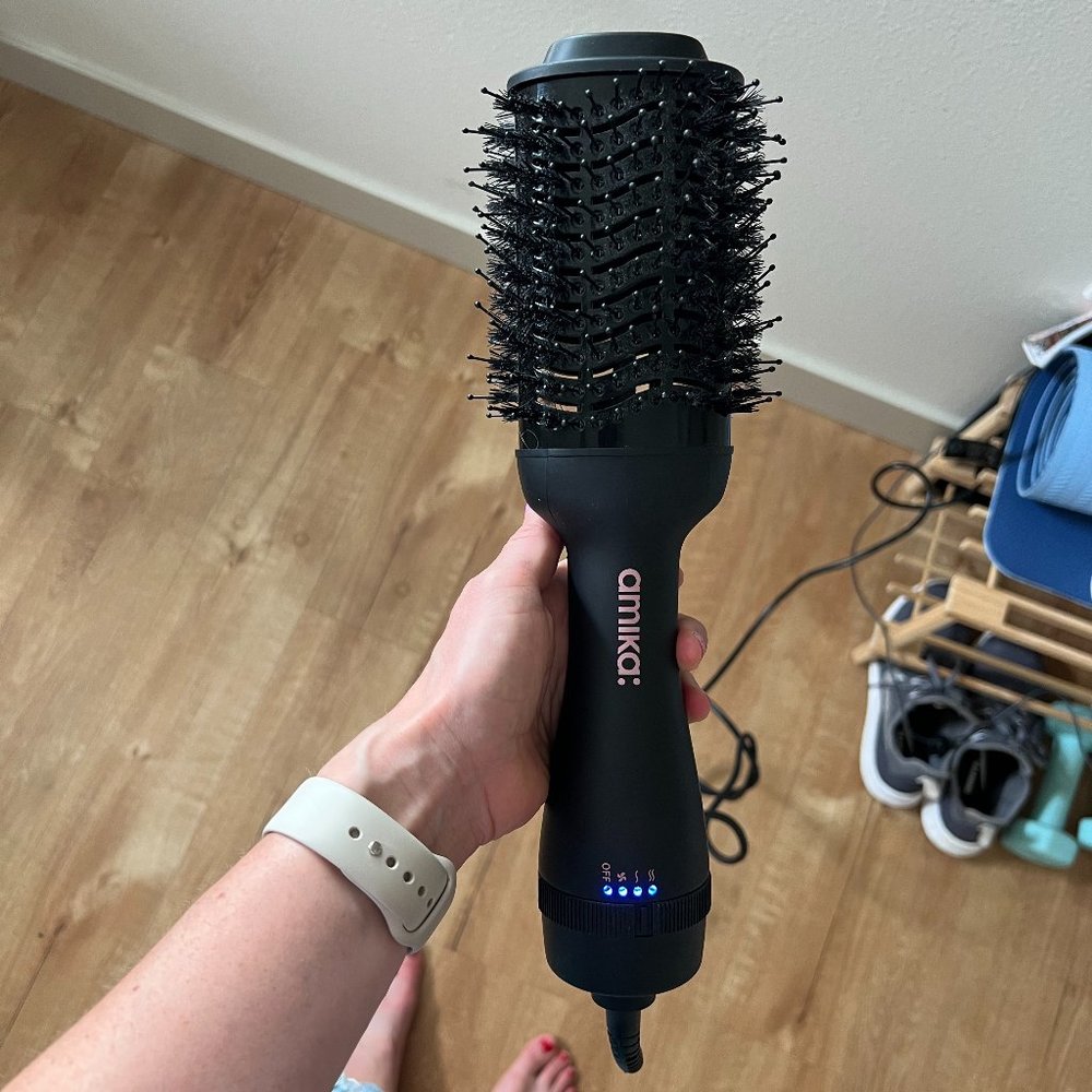 Amika Hair Blow Drying Brush 2.0